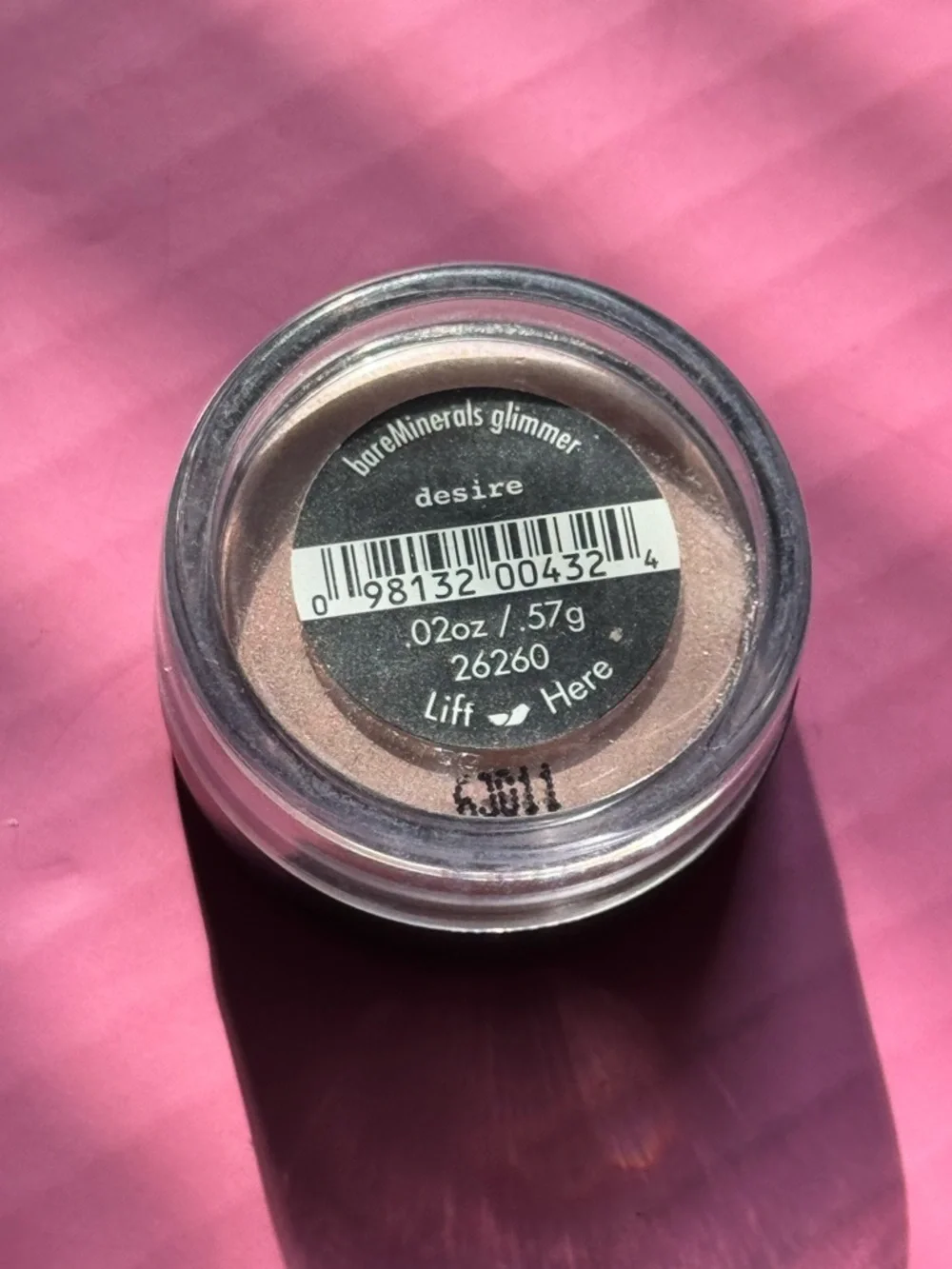 Bareminerals Glimmer Eyeshadow Desire .02oz .57g NEW SEALED - Picture 2 of 2